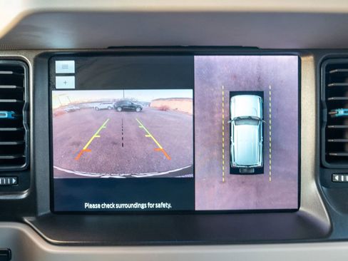 Used 2023 Ford Bronco Wildtrak image 30