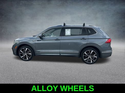 Used 2022 Volkswagen Tiguan SEL R-Line image 8