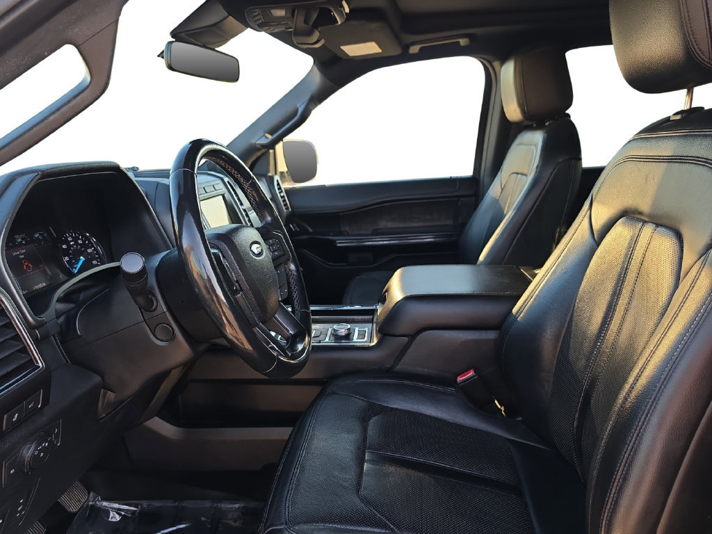 Used 2018 Ford Expedition Limited w/ Equipment Group 302A AWD/4WD image 9