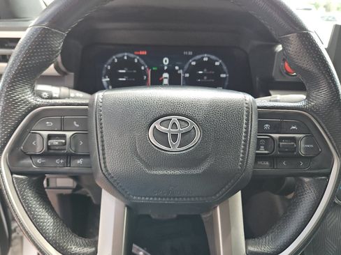 Certified 2024 Toyota Tacoma TRD Off-Road AWD/4WD image 20