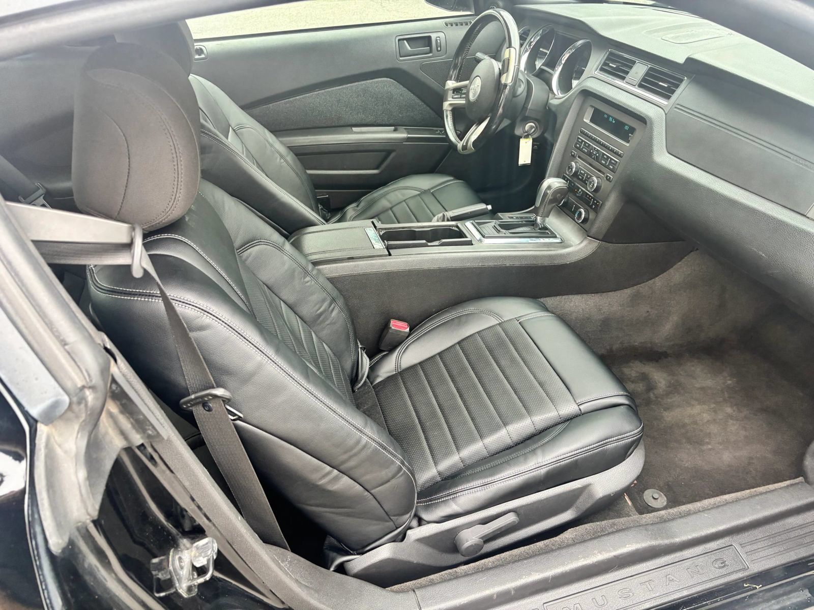 Used 2013 Ford Mustang GT RWD image 15