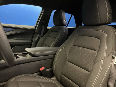New 2025 Chevrolet Blazer EV LT AWD/4WD image 12