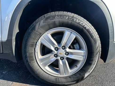 Used 2018 Chevrolet Trax LT w/ LT Convenience Package image 11