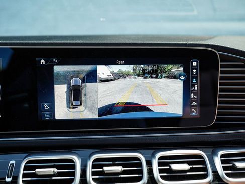 Used 2024 Mercedes-Benz GLE 350 4MATIC w/ AMG Line Exterior image 30