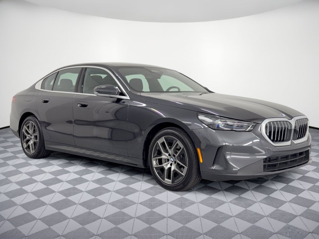 Certified 2026 BMW 530i RWD image 7
