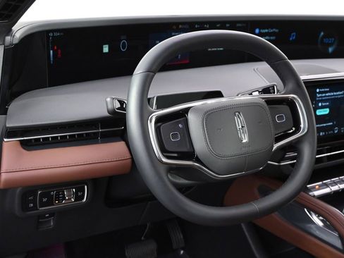 New 2026 Lincoln Nautilus Reserve image 11