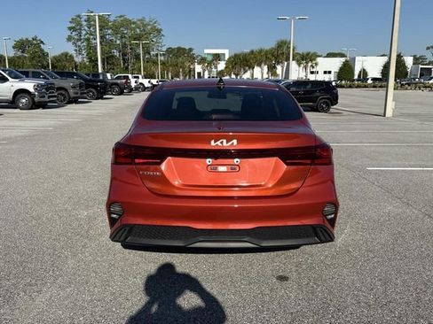 Used 2023 Kia Forte LXS FWD image 4