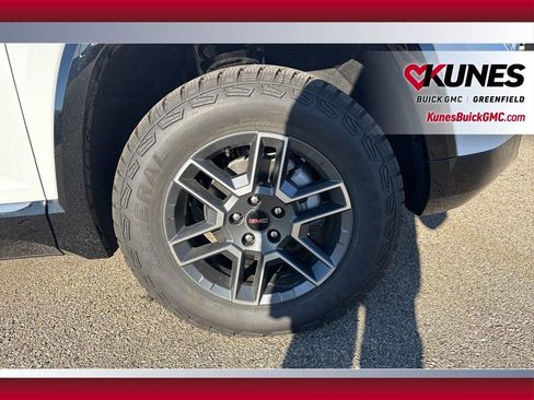 New 2026 GMC Terrain AT4 w/ Convenience Package III image 15