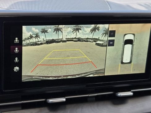 Used 2022 Kia Carnival SX FWD image 22