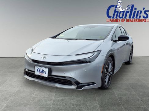 Used 2023 Toyota Prius LE image 1