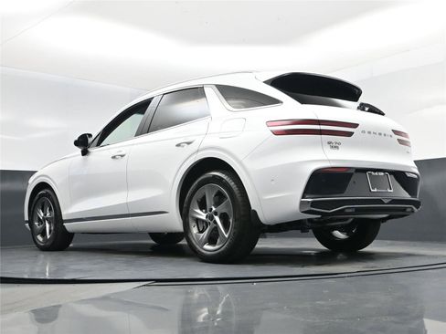 New 2026 Genesis GV70 2.5T Advanced image 12