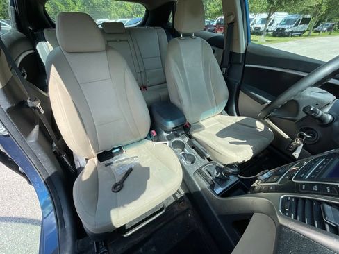 Used 2016 Hyundai Elantra GT FWD image 10