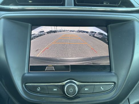 Used 2021 Chevrolet TrailBlazer LS image 26