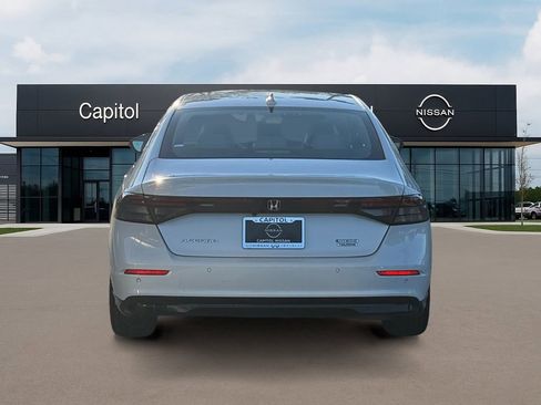 Used 2023 Honda Accord Touring image 6