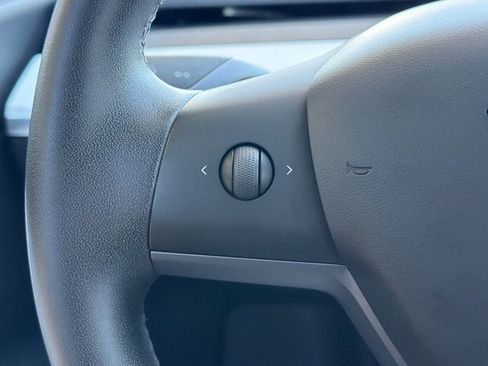 Used 2020 Tesla Model 3 Standard Range RWD image 29