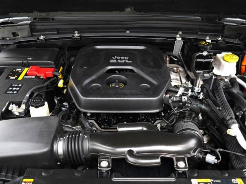 Used 2023 Jeep Wrangler Unlimited Rubicon 4xe w/ Cold Weather Group image 32