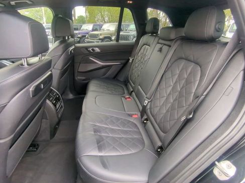 Used 2024 BMW X5 xDrive40i w/ Premium Package image 16