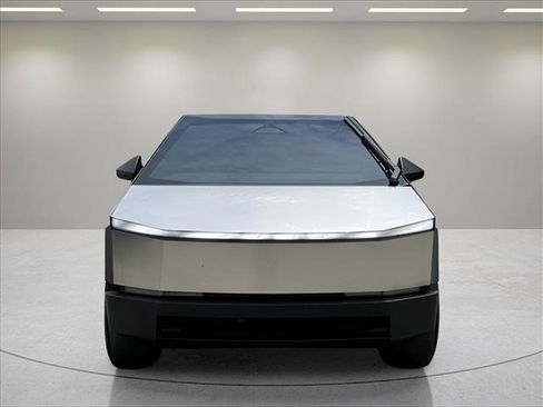 Used 2024 Tesla Cybertruck AWD Crew Cab image 2
