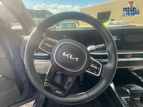 Certified 2025 Kia Sorento SX image 2