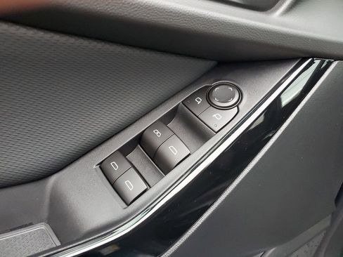 New 2026 Chevrolet Equinox LT w/ Convenience Package II image 12