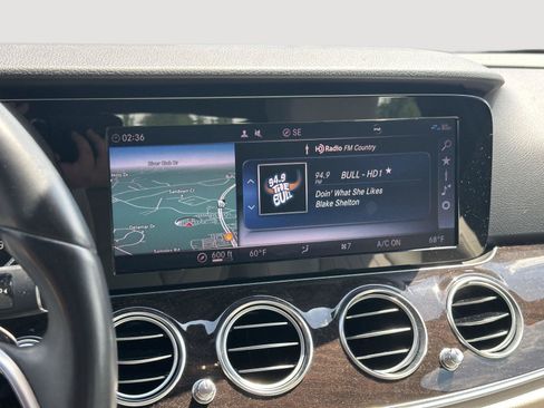 Used 2019 Mercedes-Benz E 300 image 11