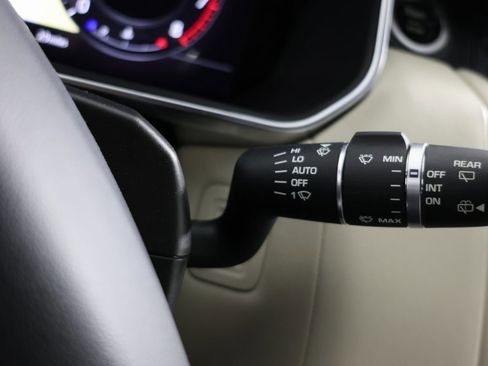 Used 2020 Land Rover Range Rover Sport HSE Dynamic image 28