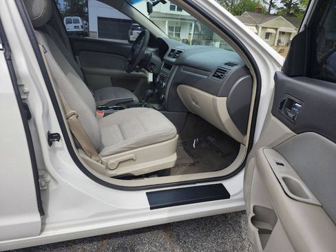 Used 2012 Ford Fusion SE FWD image 6