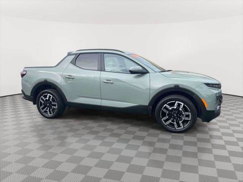 Used 2025 Hyundai Santa Cruz Limited AWD/4WD image 4