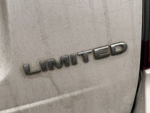 Used 2011 Ford Edge Limited FWD image 15