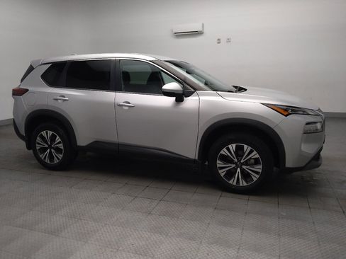 Used 2022 Nissan Rogue SV FWD image 11