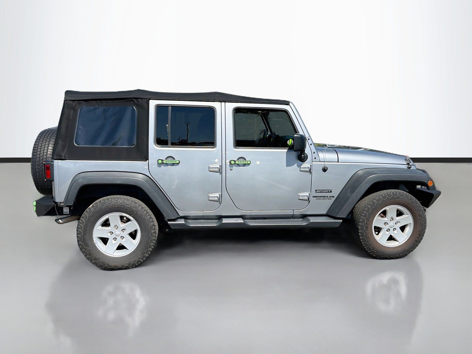 Used 2017 Jeep Wrangler Unlimited Sport w/ Quick Order Package 24S AWD/4WD image 4