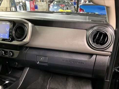 Certified 2022 Toyota Tacoma SR5 image 15