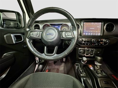 Used 2021 Jeep Wrangler Unlimited Sport image 33