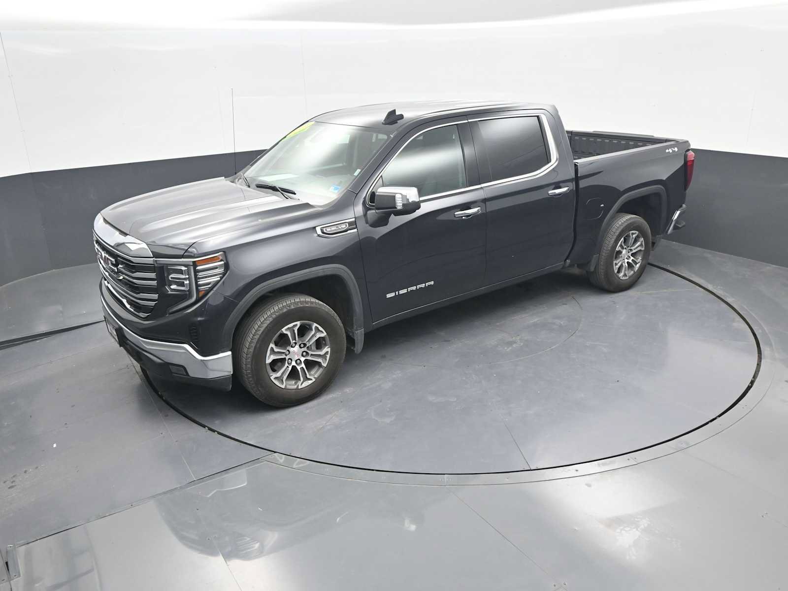 Used 2026 GMC Sierra 1500 SLT AWD/4WD image 34
