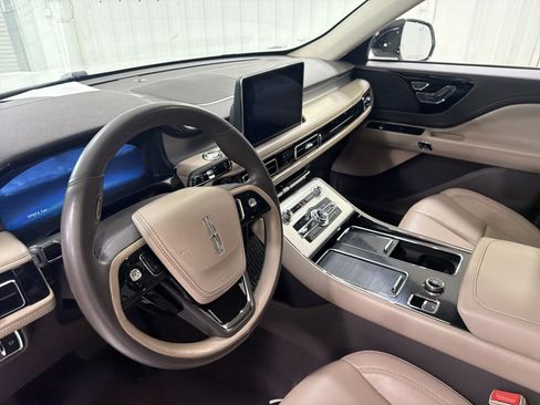 Used 2020 Lincoln Aviator 2WD image 17