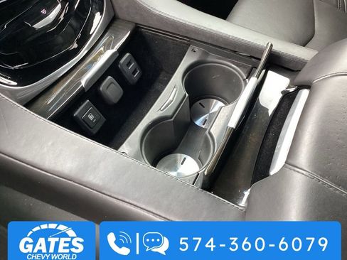 Used 2019 Cadillac Escalade ESV Platinum image 40