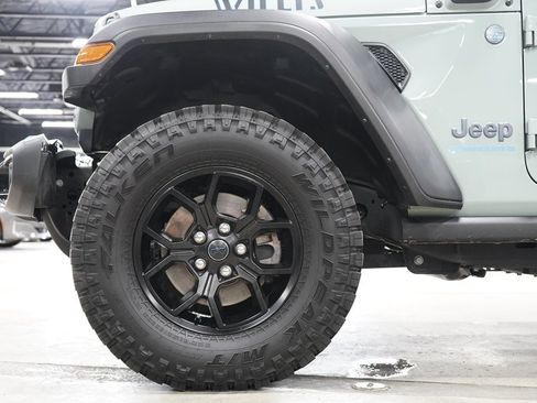 Used 2024 Jeep Wrangler Unlimited AWD/4WD image 35