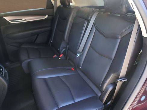 Used 2018 Cadillac XT5 Luxury image 25