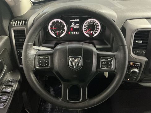 Used 2019 RAM 1500 Express AWD/4WD image 17