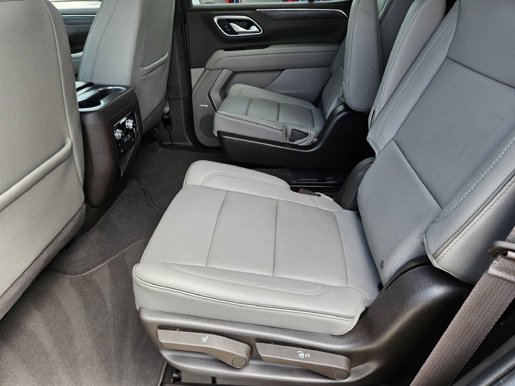 Used 2023 GMC Yukon SLT w/ SLT Premium Package AWD/4WD image 15