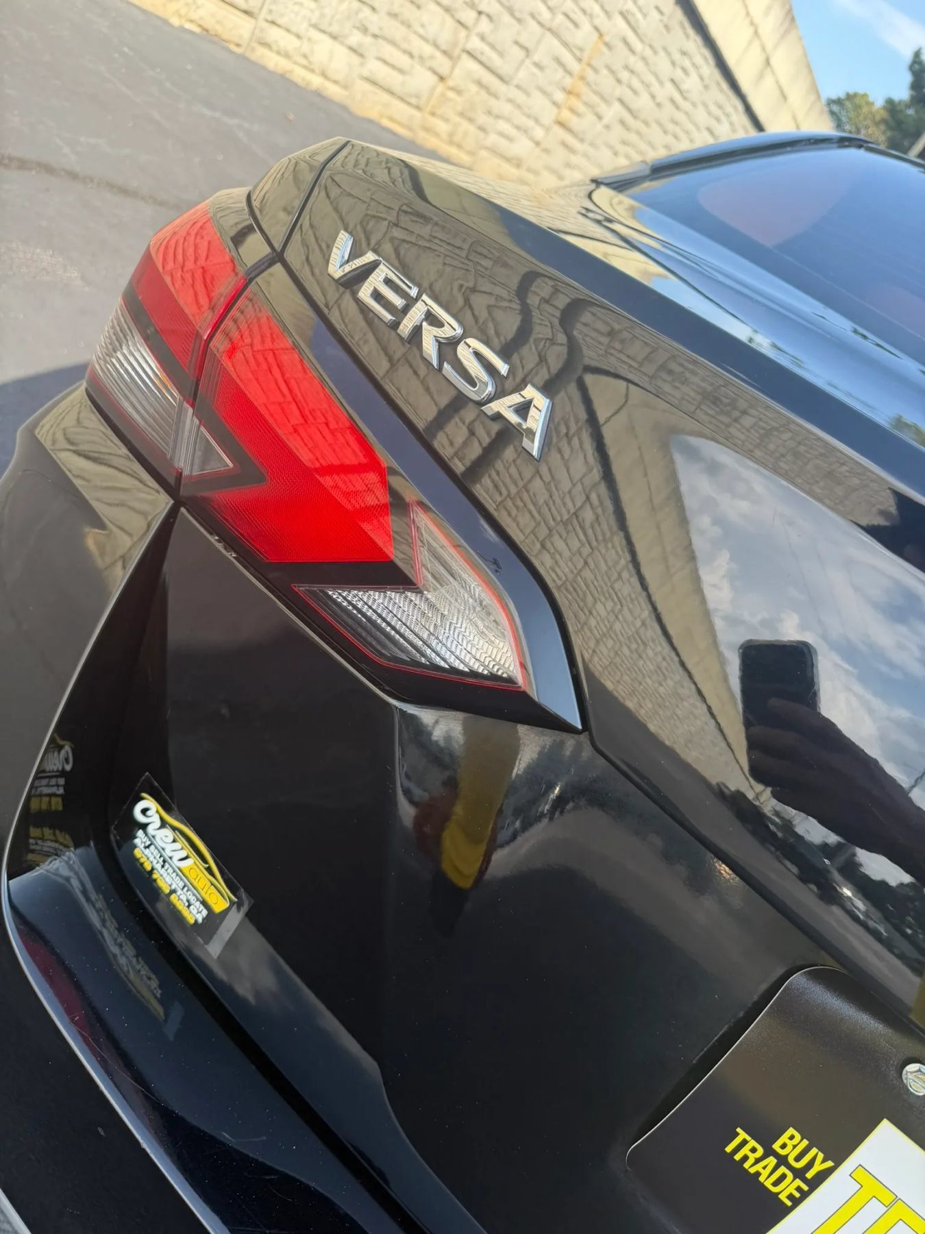 Used 2021 Nissan Versa S FWD image 11