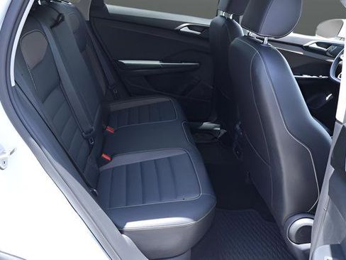 Certified 2022 Volkswagen Taos SEL AWD/4WD image 20
