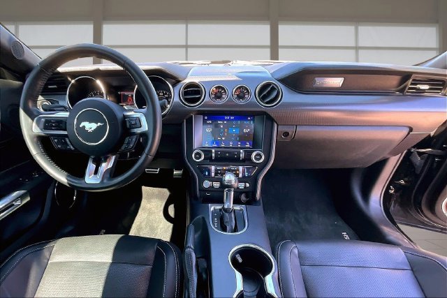 Used 2021 Ford Mustang GT Premium w/ GT Performance Package RWD image 15