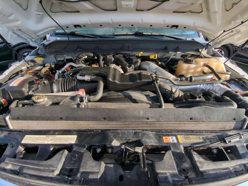 Used 2015 Ford F350 Lariat w/ Lariat Interior Package image 32