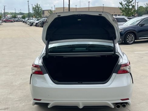 Used 2023 Toyota Camry SE w/ Convenience Package FWD image 15