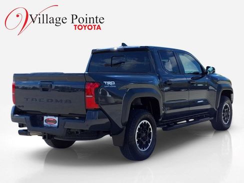 Certified 2024 Toyota Tacoma TRD Off-Road w/ TRD Off Road Upgrade Package AWD/4WD image 7