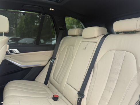 Used 2020 BMW X5 xDrive40i w/ Executive Package AWD/4WD image 16