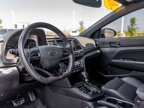 Used 2018 Hyundai Elantra Sport FWD image 19