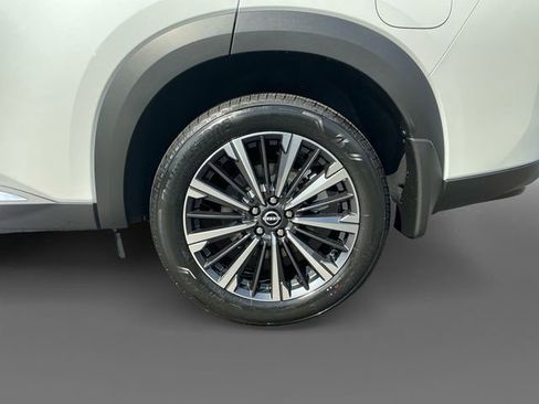 New 2026 Nissan Pathfinder Platinum AWD/4WD image 16