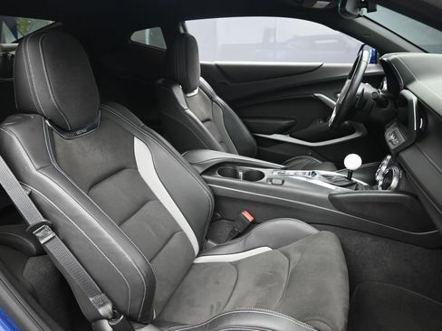 Used 2023 Chevrolet Camaro SS RWD image 29